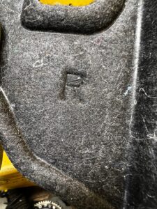 TAPICERKA WYKŁADZINA BAGAŻNIKA PRAWA AUDI A8 D4 4H