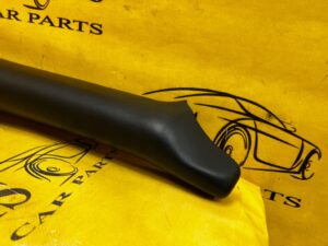 POSZYCIE OSŁONA OBUDOWA SŁUPKA PRZÓD A PRAWY CHEVROLET CORVETTE C5 97-04