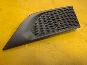 LEWY TYŁ MASKOWNICA GŁOŚNIK DRZWI PEUGEOT 508 II