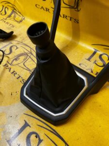 OSŁONA RAMKA RADIA DESKI KONSOLI MIESZEK WYBIERAKA DACIA SANDERO III 2021R