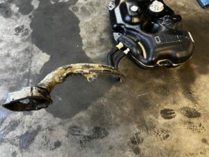 KOMPLETNY ZBIORNIK PALIWA BAK POMPA DACIA LODGY LIFT 2022R 1.5 BLUE DCI