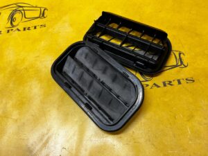 KRATKA WENTYLACYJNA DEKOMPRESYJNA FORD MUSTANG VI