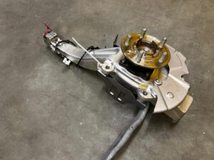 ZWROTNICA PIASTA CZUJNIK ABS PRZÓD PRAWY LAND ROVER DEFENDER II L663