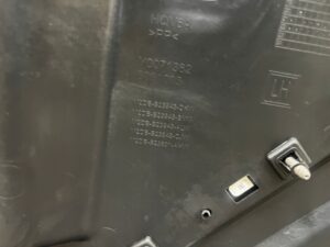 TAPICERKA BOCZEK DRZWI PRZÓD LEWY 4 DRZWI FORD BRONCO 21-