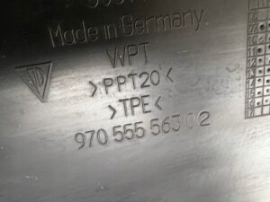 PODSZYBIE PLASTIKOWE GÓRNE PORSCHE PANAMERA 970 I LIFT LHD