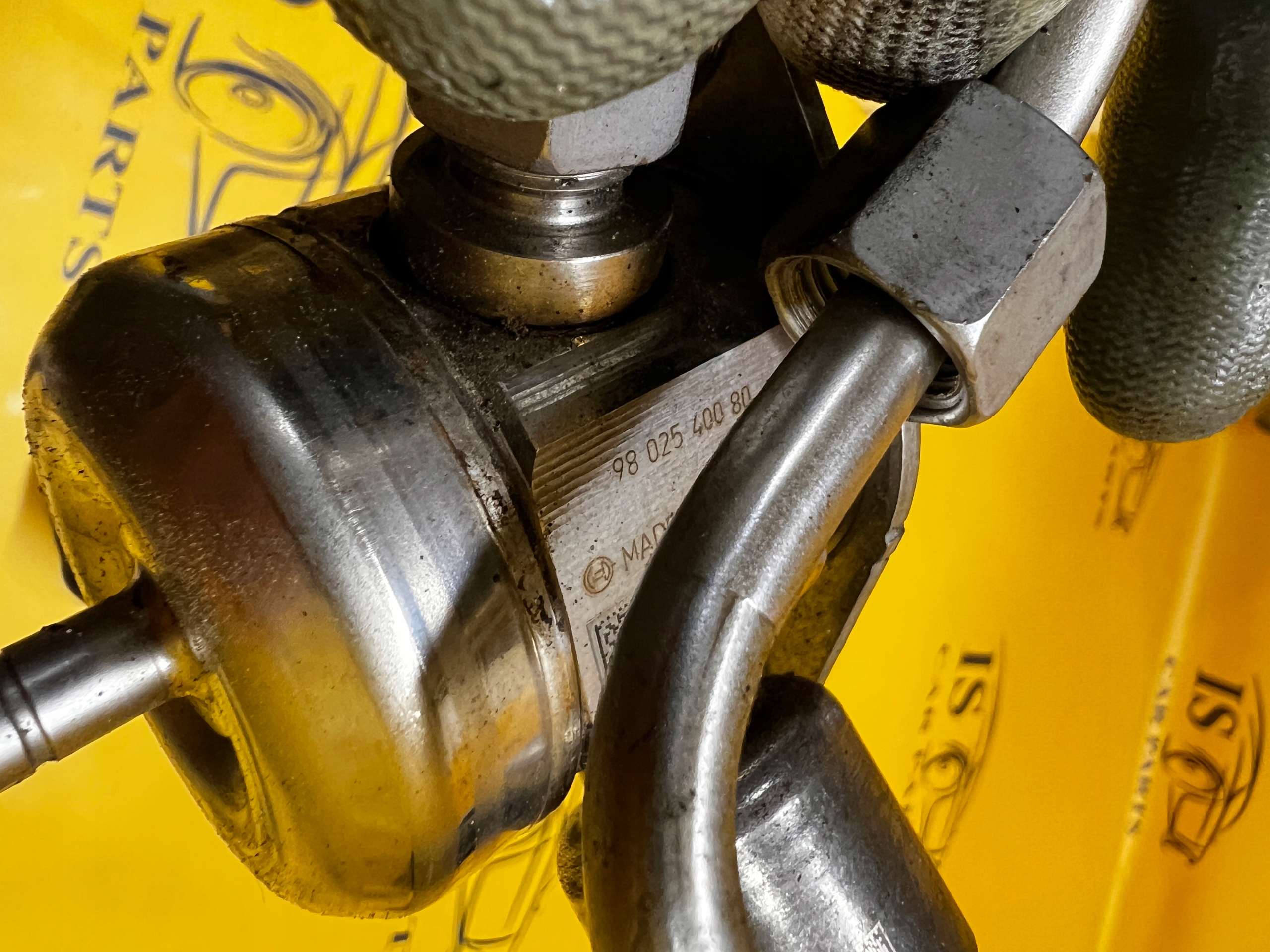 POMPA WTRYSKOWA PALIWA CITROEN PEUGEOT 1.6 THP