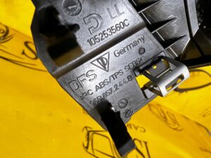 RAMKA OBUDOWA OSŁONA LICZNIKA ZEGARÓW PORSCHE MACAN 95B