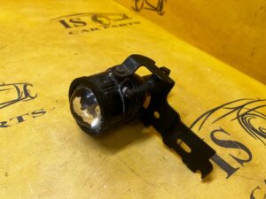 HALOGEN LAMPA PRZECIWMGIELNA PRAWY PRAWA CHEVROLET CORVETTE C5 97-04