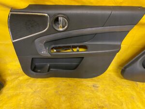 TAPICERKA DRZWI PRAWY PRZÓD MINI COUNTRYMAN II F60