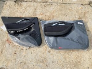 TAPICERKA BOCZEK DRZWI LEWY PRZÓD INFINITI Q30 EU