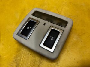 LAMPKA OŚWIETLENIE KABINY WNĘTRZA LAND ROVER DISCOVERY 5 V L462