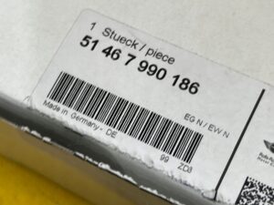 ZAŚLEPKA OSŁONA SZCZELINY PASA PRAWA BMW 7 G11 TARTUFO NOWA OEM