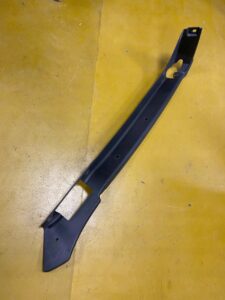 OSŁONA LISTWA RYNNEJ TYLNEJ KLAPY PRAWA BMW X6 E71