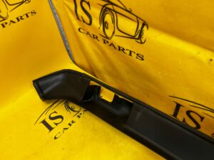 LISTWA OSŁONA ZAWIASÓW KLAPY BAGAŻNIKA MERCEDES CLS W218 SHOOTING BRAKE