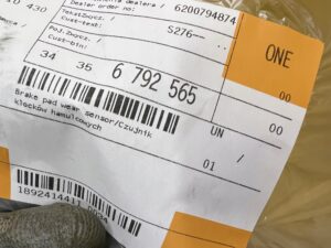 CZUJNIK ZUŻYCIA KLOCKÓW HAMULCOWYCH TYŁ BMW X1 E84 NOWY OEM