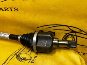 PÓŁOŚ PRZÓD PRZEDNIA LEWY LEWA PEUGEOT 2008 II 1.5 BLUE HDI 2022R