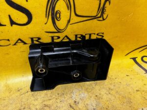 MOCOWANIE PÓŁKI BAGAŻNIKA PRAWE MERCEDES W177