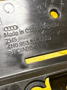 WSPORNIK OSŁONY KOLUMNY KIEROWNICZEJ AUDI A8 D5 4N