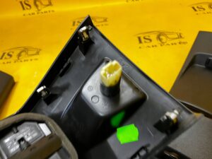 OSŁONA TUNELU ŚRODKOWEGO TYŁ ZAPALNICZKA KRATKA NAWIEWU RENAULT MEGANE IV