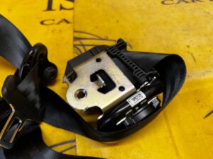 WYSTRZELONY PAS BEZPIECZEŃSTWA PRZÓD PRZEDNI PRAWY DACIA SANDERO III