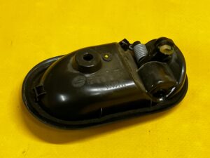 KLAMKA WEWNĘTRZNA PRZÓD LEWA LEWY DACIA DOKKER SANDERO I DUSTER I EU