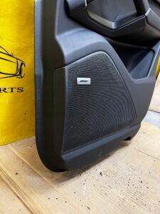 BOCZEK DRZWI BOSE PRAWY PORSCHE CAYENNE COUPE 9Y3 HYBRID