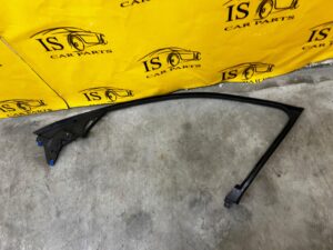 LISTWA RAMKA SZYBY DRZWI PRZÓD PRAWA PRAWY INFINITI M25 M35 M37 M45 M56 Q70