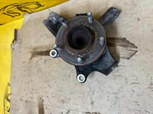 ZWROTNICA PIASTA PRZÓD PRAWY CHEVROLET CORVETTE C5 97-04