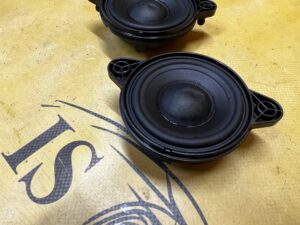 GŁOŚNIK DESKI KONSOLI MERCEDES CLS W218 E W207