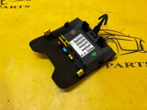 OSŁONA ZAŚLEPKA BEZPIECZNIKÓW DESKI KONSOLI LEWA RENAULT MEGANE IV