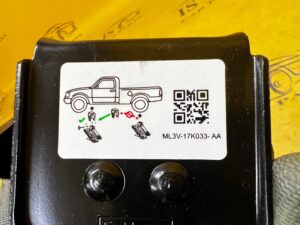 ZESTAW NAPRAWCZY PODNOŚNIK LEWAREK KLUCZ DO KÓŁ FORD BRONCO 21-