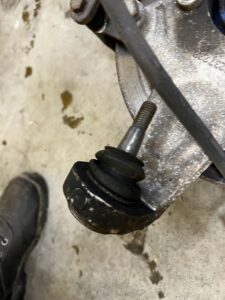 ZWROTNICA TARCZA ZACISK PIASTA TYŁ PRAWY CHEVROLET CORVETTE C5 97-04