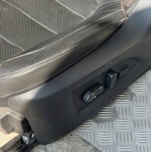 FOTELE WNĘTRZE KANAPA SKÓRA CZARNA RENAULT KOLEOS II INITIALE PARIS