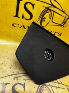 OSŁONA PLASTIK ZAŚLEPKA BOCZEK DESKI KONSOLI PRAWY DACIA DUSTER II