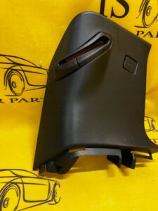 LEWA OSŁONA POSZYCIE SŁUPKA TYŁ LR DISCOVERY L550