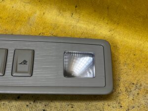 OŚWIETLENIE LAMPKA PODSUFITKI KABINY SKODA SCALA