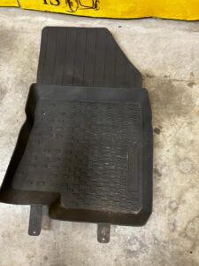 KOMPLET DYWANIKI WYCIERACZKI GUMOWE ORYGINALNE DACIA JOGGER