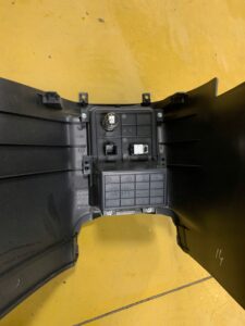 TUNEL ŚRODKOWY OSŁONA AUX USB NISSAN E-NV200 NV200