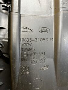 OSŁONA POSZYCIE SŁUPKA ŚRODKOWEGO B PRAWA PRAWE RANGE ROVER VELAR L560