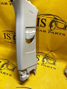 LEWA OSŁONA SŁUPKA B ŚRODKOWEGO FORD KUGA MK3