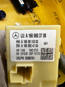 MODUŁ STEROWNIK ELEKTRYCZNEJ KLAPY TYŁ BAGAŻNIKA MERCEDES GL X166