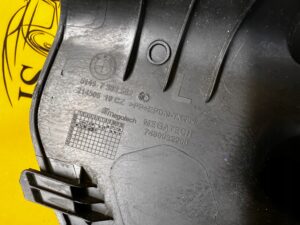 OBUDOWA ZAWIASU BAGAŻNIKA LEWA BMW 5 G30