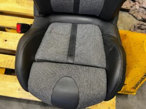 FOTEL PRZÓD LEWY KIEROWCY AIRBAG ALLURE PAMIĘĆ PEUGEOT 5008 II EU