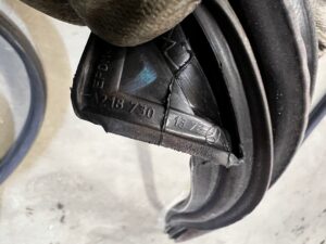 USZCZELKA DRZWI TYŁ LEWA LEWY MERCEDES CLS W218 SHOOTING BRAKE