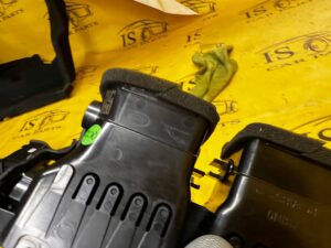 KRATKA KRATKI NAWIEWU TYŁ RANGE ROVER VELAR L560