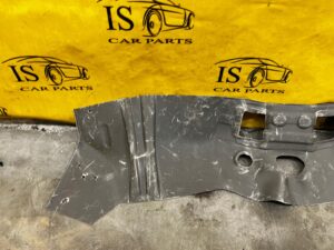 WYGŁUSZENIE ŚCIANY GRODZIOWEJ PODŁOGI LR RANGE ROVER EVOQUE II L551