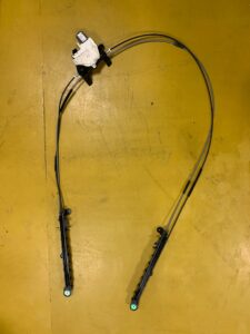 MECHANIZM NAPĘD ROLETY BAGAŻNIKA AUDI Q7 4M