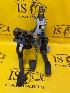 PEDAŁ SPRZĘGŁA FORD FIESTA MK8 EUROPA