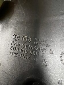 NAWIEW KANAŁ POWIETRZA PRAWY VOLKSWAGEN GOLF VIII HB