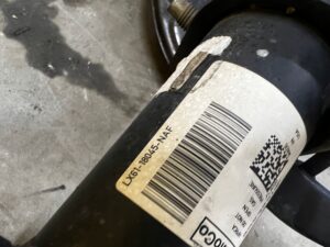 NOGA ZWROTNICA AMORTYZATOR PRZÓD PRAWY FORD ESCAPE MK4 1.5 ECOBOOST